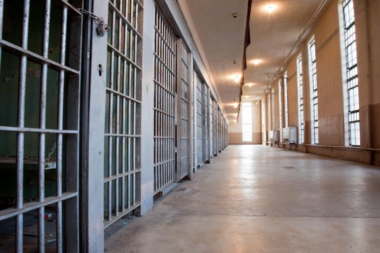 Prison 