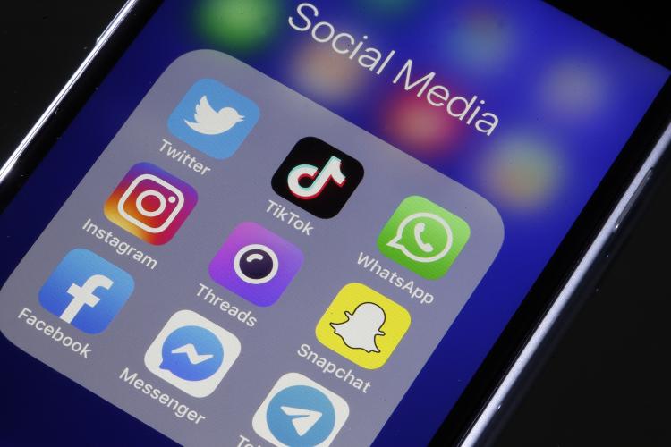 Social media apps on a phone
