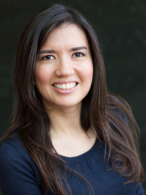 Laura Cuesta Headshot