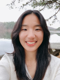Jilli Jung Headshot