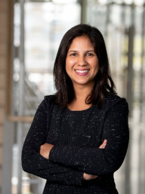 Shanta Trivedi Headshot