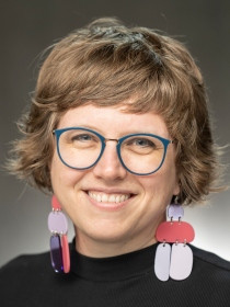 Profile picture for user MollyDooleyAppel