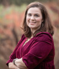 Kerri Raissian Headshot