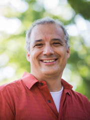 Ziad Munson Headshot